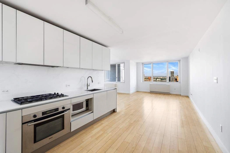 322 W 57th Street, Manhattan, NY, 10019 - Photo 1