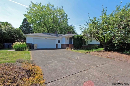 2420 Pine Ln, Albany, OR