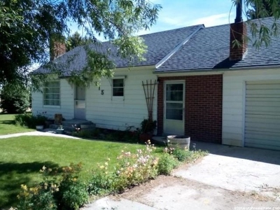 115 Pearl St, Cokeville, WY