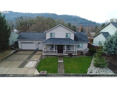 538 N View Dr, Winchester, OR