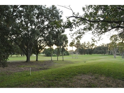 4202 Golf Club Ln, Tampa, FL