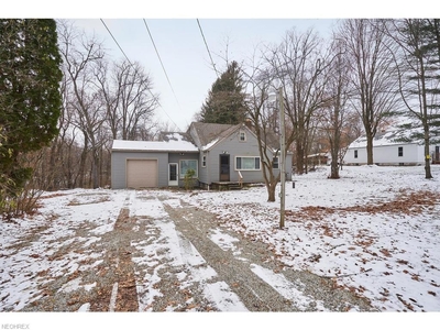 1232 Kingston Rd, Uniontown, OH