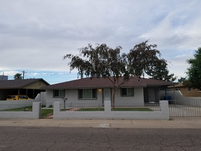 2326 W Pinchot Ave, Phoenix, AZ