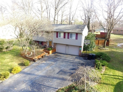 326 Stahl Ave, Cortland, OH