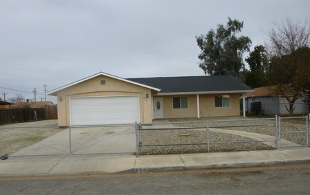 830 Cleo Ave, Porterville, CA