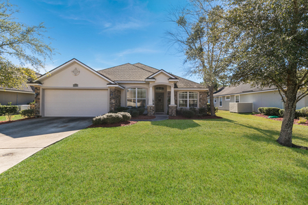 2345 Country Side Dr, Fleming Island, FL
