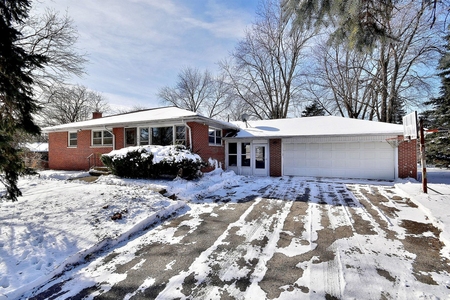 460 Andrus Rd, Downers Grove, IL