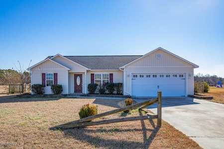 231 Wingspread Ln, Beulaville, NC
