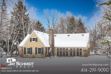 10838 N Lake Shore Dr, Mequon, WI