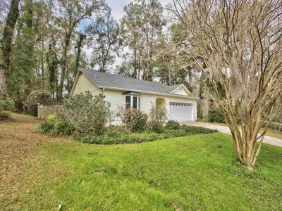 406 Stone House Rd, Tallahassee, FL