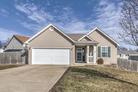 5 Eagles Bluff Ct, Winfield, MO