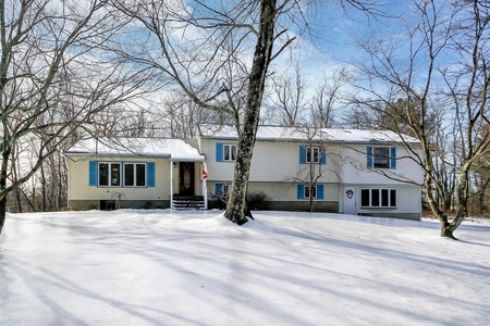 16 Orchard Ln, Hopewell Junction, NY