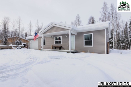 2529 Baby Bell Dr, North Pole, AK