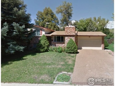 6847 Brentwood St, Arvada, CO
