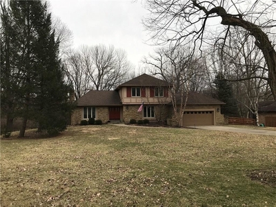 3815 Clubhouse Ct, Greenwood, IN