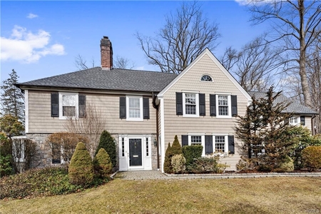 11 Eastwoods Ln, Scarsdale, NY