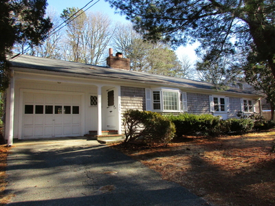 115 Acorn Dr, Osterville, MA