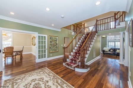 30 Chesterfield Dr, Chester, NJ