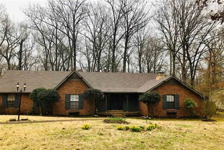 2936 Country Place Dr, Collierville, TN