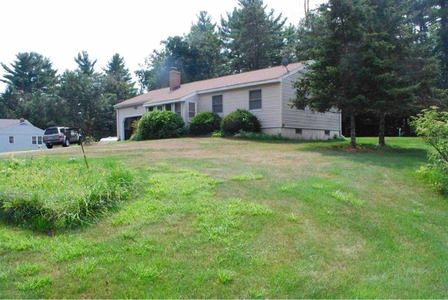 64 Gowing Rd, Hudson, NH