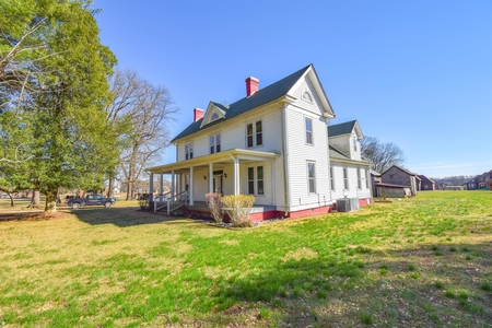 1850 Charles Bell Rd, Clarksville, TN