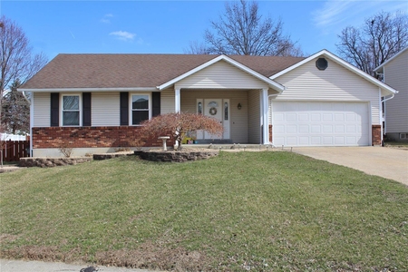 1174 Colby Ct, Saint Peters, MO