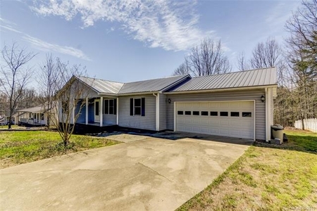 286 Link Dr, Iron Station, NC
