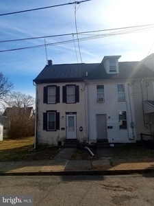 352 Lincoln Ave, Pottstown, PA