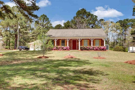 1164 Hickory Ln, Terry, MS