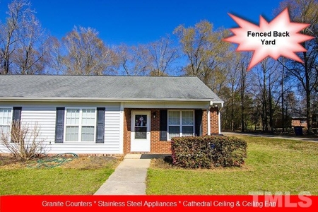 61 N Sussex Dr, Smithfield, NC