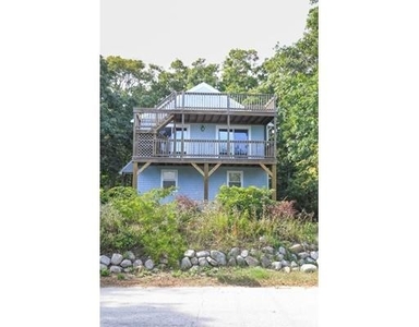 127 Shore Dr, Plymouth, MA