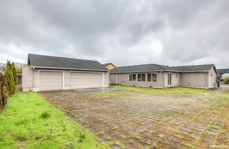3165 Clearwater Dr, Albany, OR