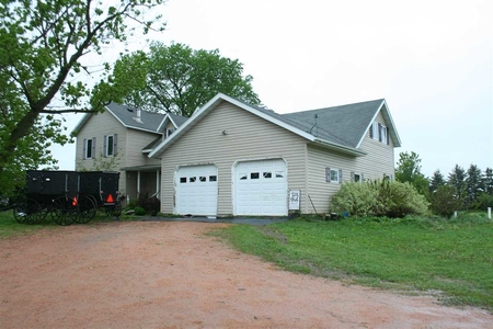 7205 North Rd, Arpin, WI