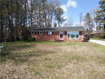 4530 River Rd, South Chesterfield, VA