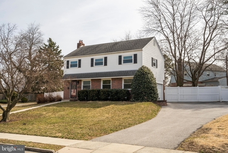551 Maplewood Rd, Springfield, PA
