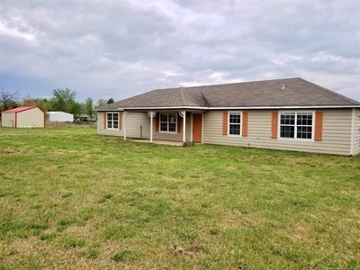 14382 S Grand View Rd, Claremore, OK