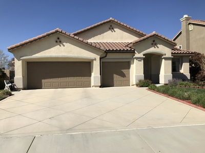 1831 Andrea Dr, Palmdale, CA