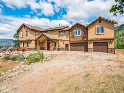 39013 Willowood Ln, Squaw Valley, CA