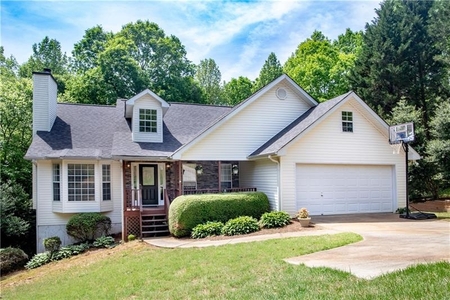 6338 Clearbrook Dr, Flowery Branch, GA