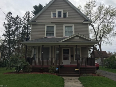 231 Whitney St, Conneaut, OH
