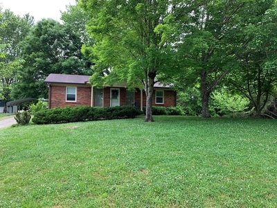 2534 Amber Meadows Rd, Cookeville, TN