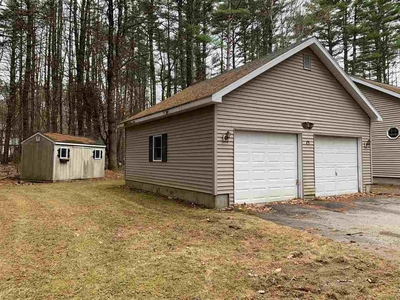 22 Robin Acres Dr, Wolfeboro, NH