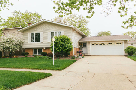 15230 Alameda Ave, Oak Forest, IL