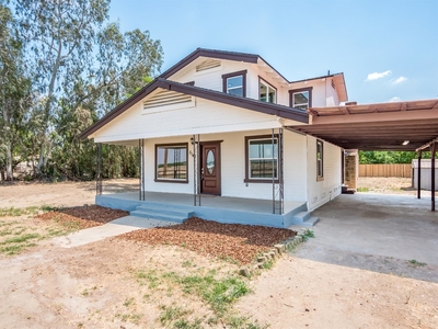 3145 W Cartmill Ave, Tulare, CA