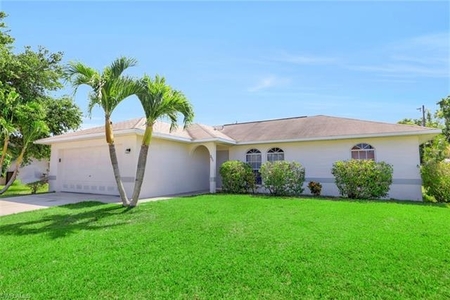 3927 Sw 1st Ave, Cape Coral, FL