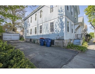 214 North St, New Bedford, MA