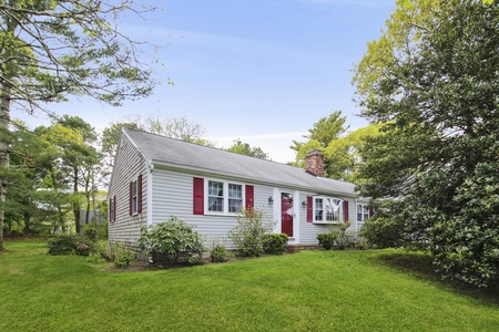 61 Lookout Rd, Yarmouth Port, MA