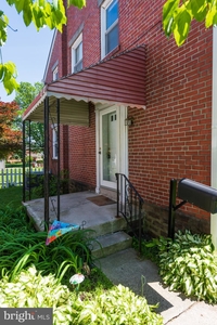 818 Buttonwood St, Norristown, PA