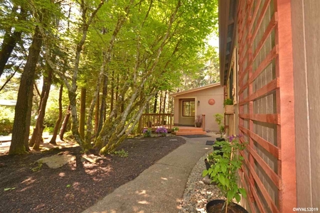 345 Seagrove Loop, Lincoln City, OR
