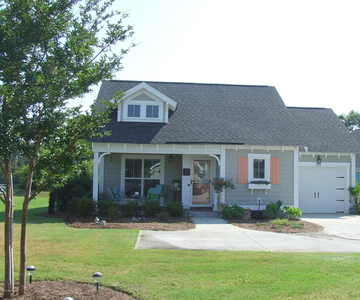 2110 Maple Leaf Dr, Southport, NC